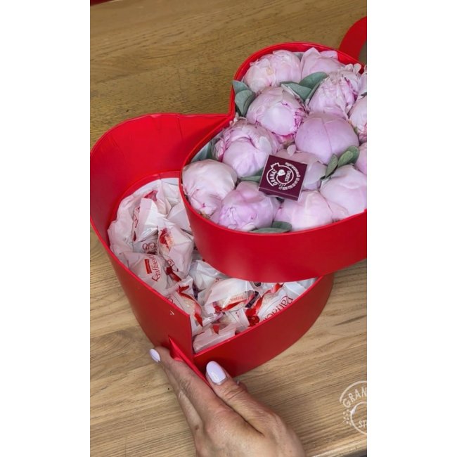 РОЗОВЫЕ НОЧИ